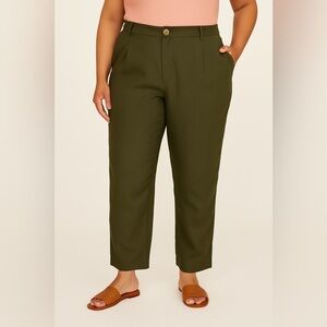 Field Day Perfect Pant in Green